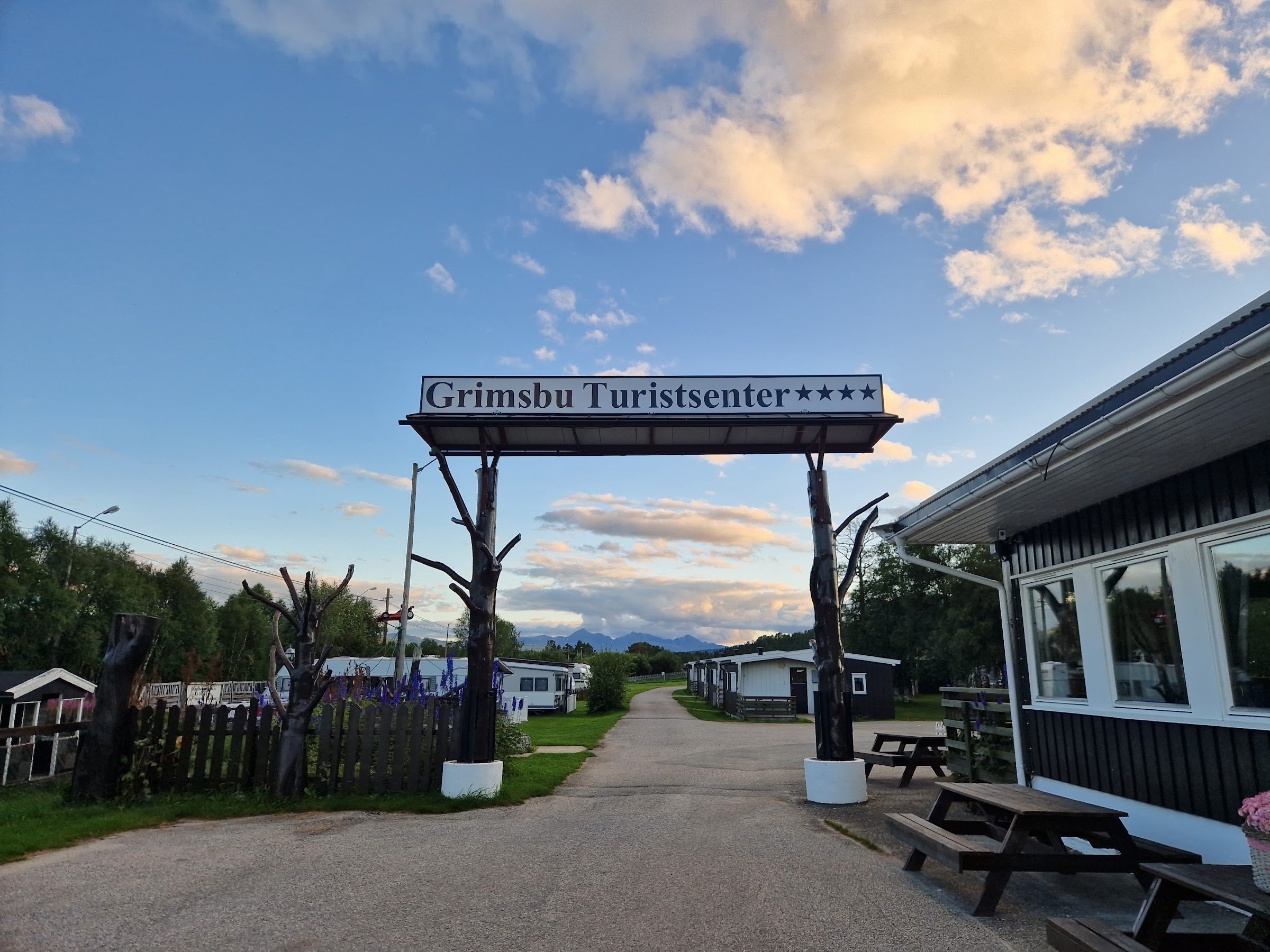 Grimsbu Turistsenter Motell og Camp